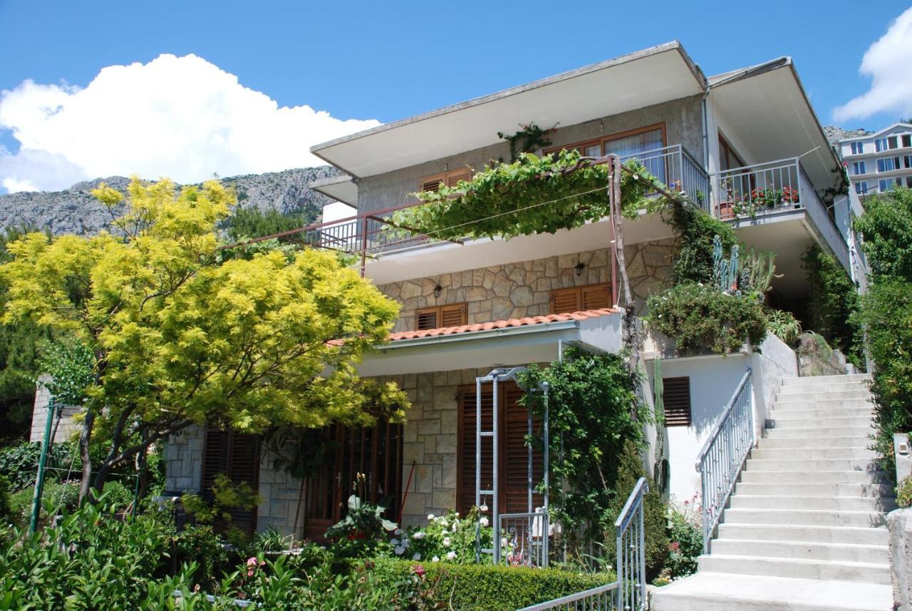 Apartments By The Sea Brela, Makarska - 20778 Eksteriør bilde