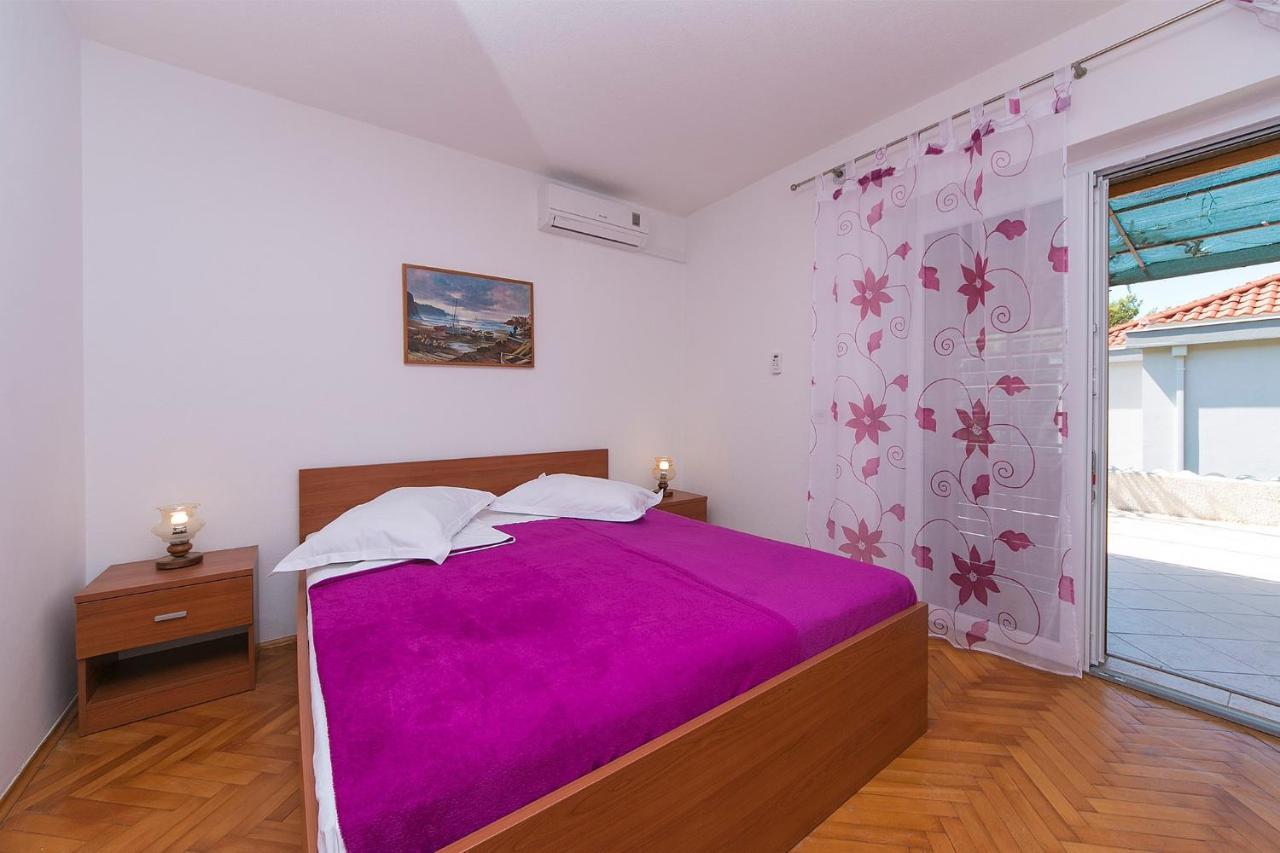 Apartments By The Sea Brela, Makarska - 20778 Eksteriør bilde