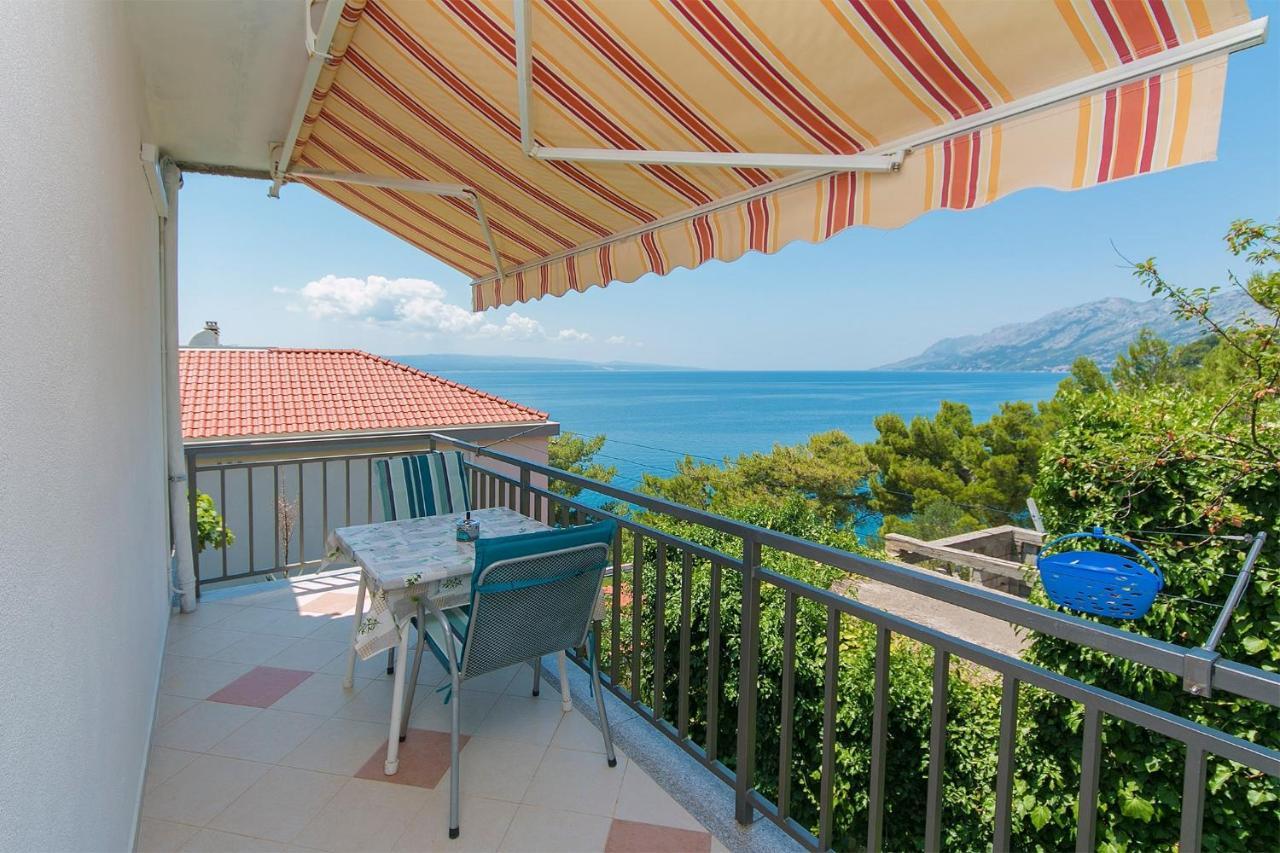 Apartments By The Sea Brela, Makarska - 20778 Eksteriør bilde
