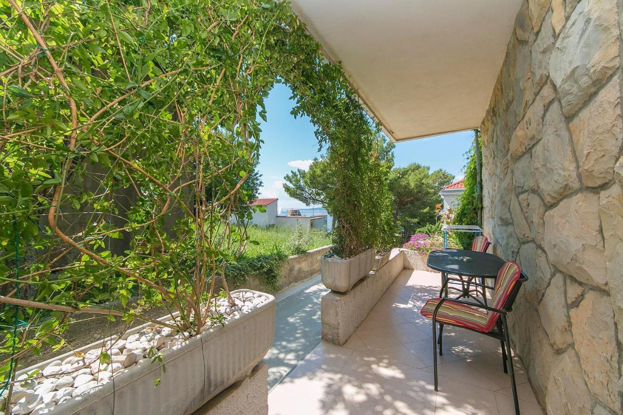 Apartments By The Sea Brela, Makarska - 20778 Eksteriør bilde