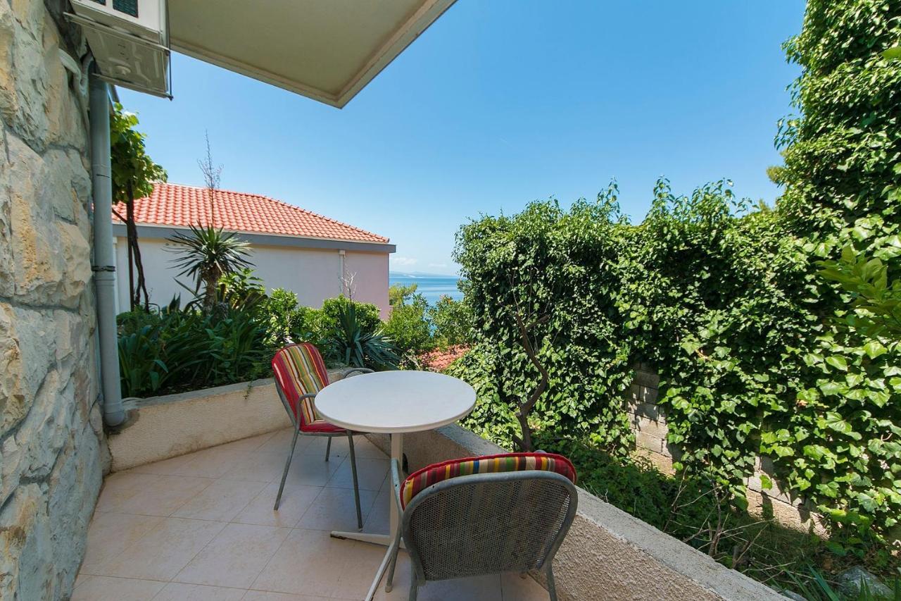 Apartments By The Sea Brela, Makarska - 20778 Eksteriør bilde