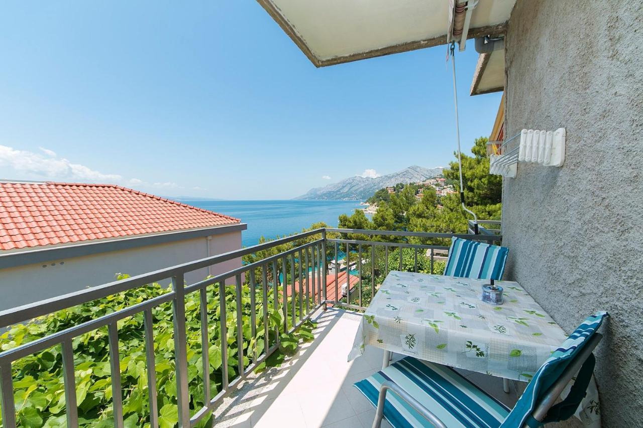 Apartments By The Sea Brela, Makarska - 20778 Eksteriør bilde