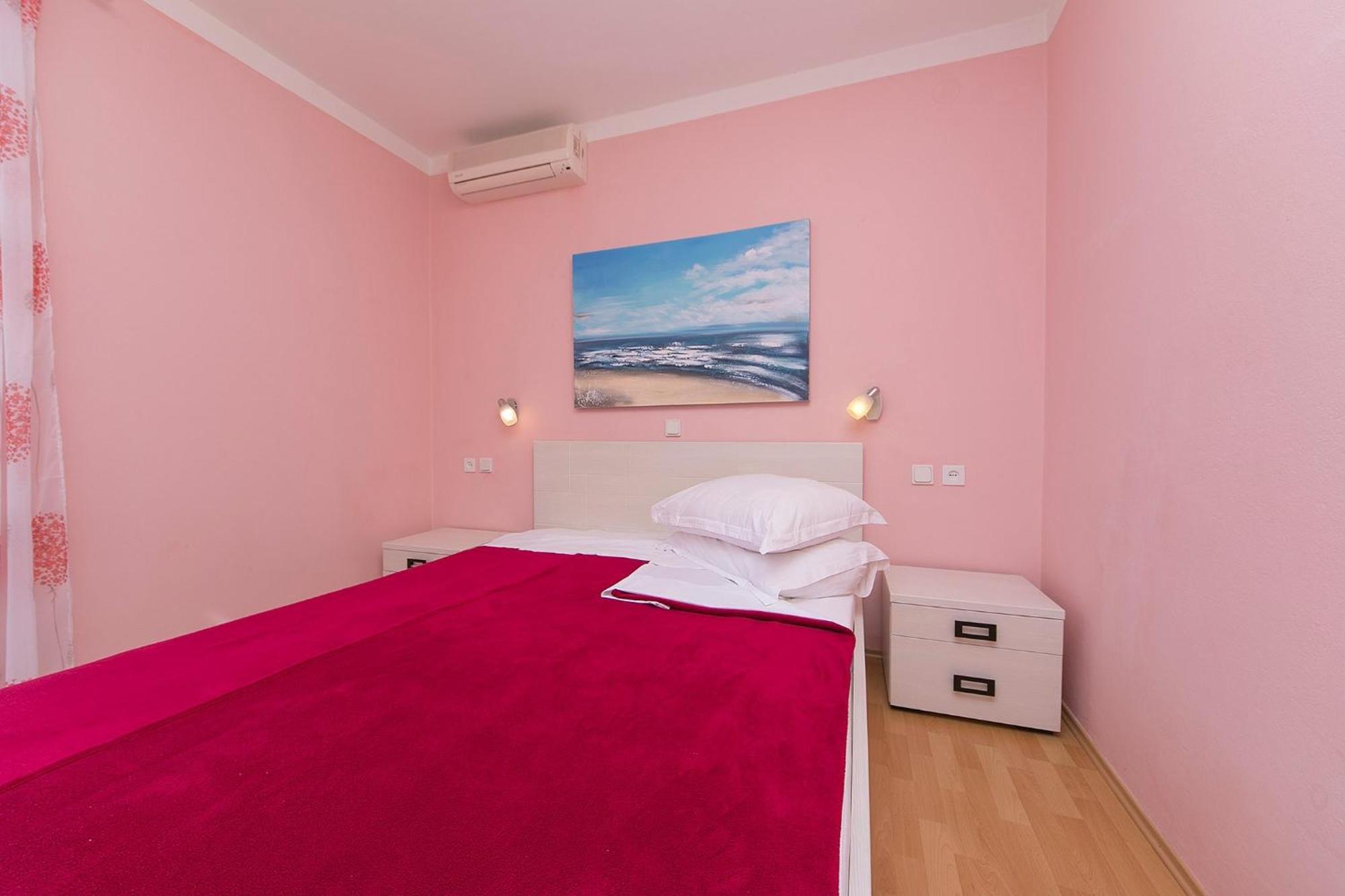 Apartments By The Sea Brela, Makarska - 20778 Rom bilde