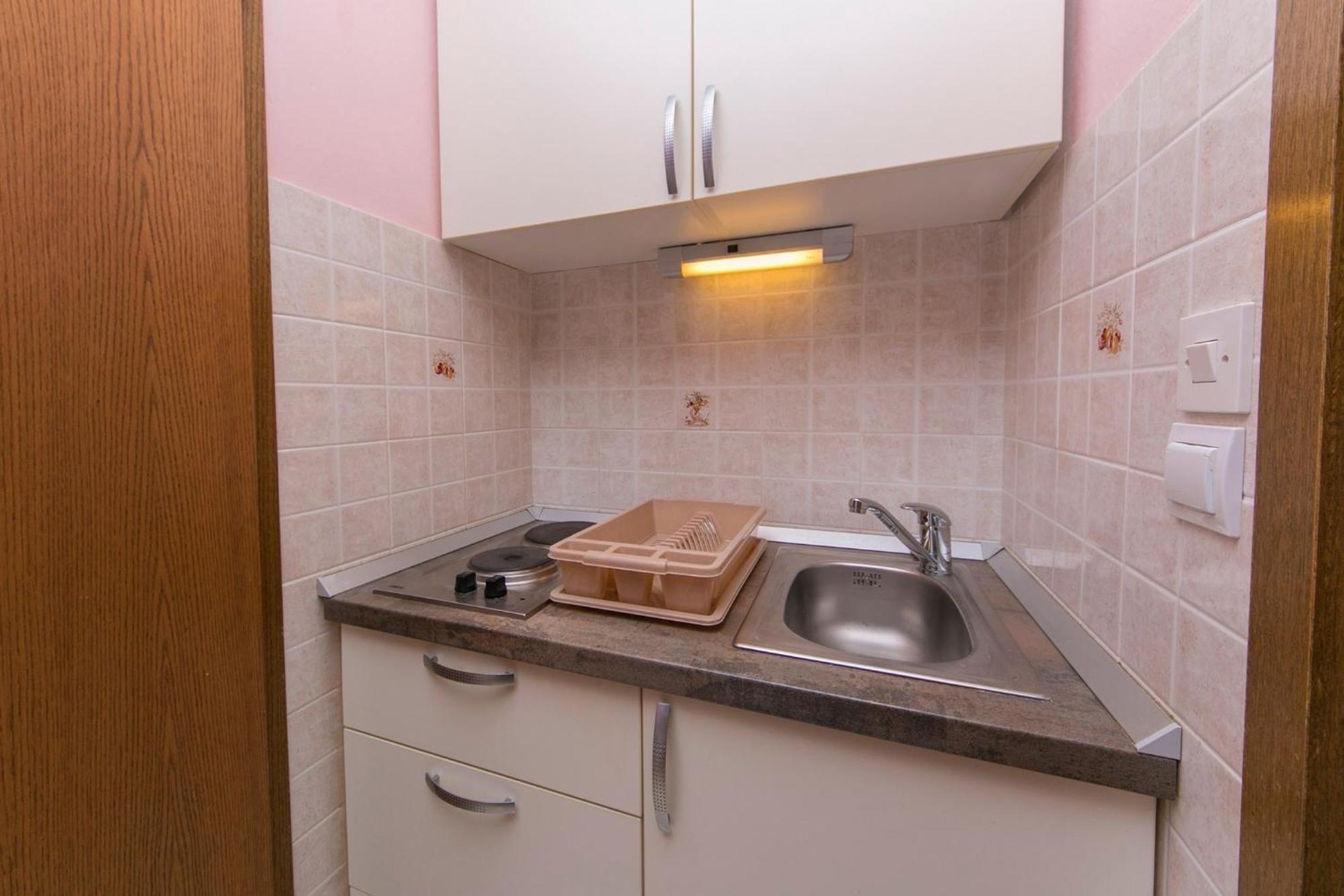 Apartments By The Sea Brela, Makarska - 20778 Rom bilde