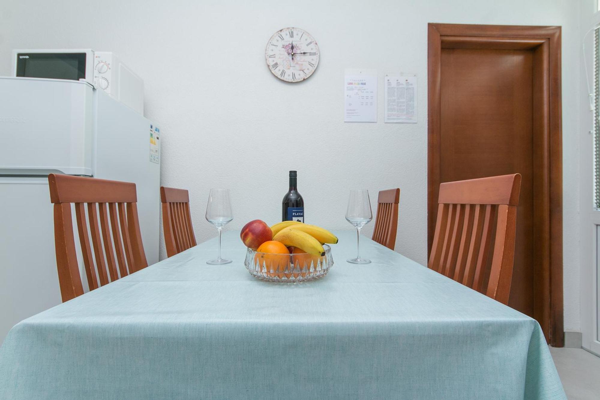 Apartments By The Sea Brela, Makarska - 20778 Rom bilde