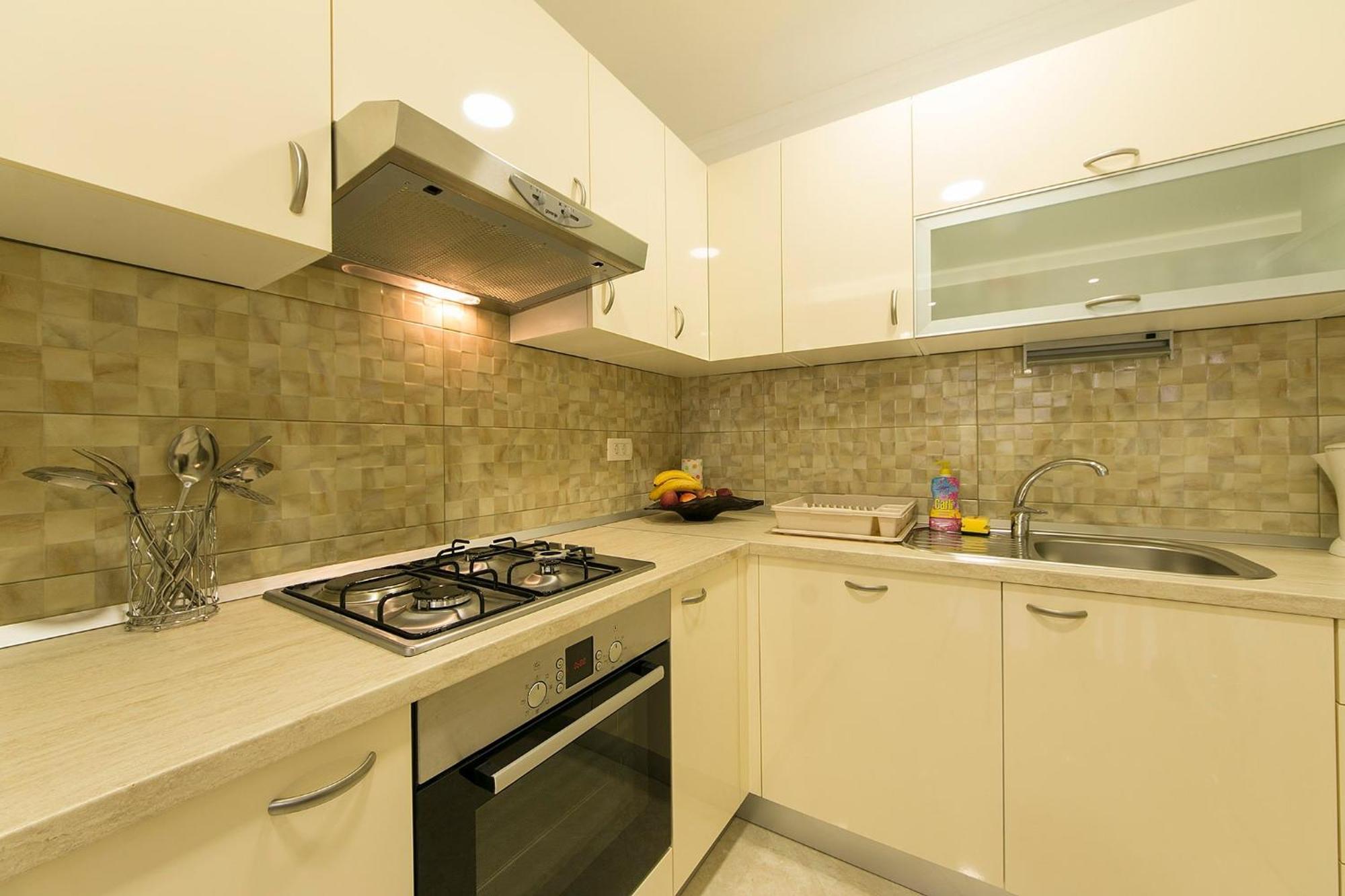 Apartments By The Sea Brela, Makarska - 20778 Rom bilde
