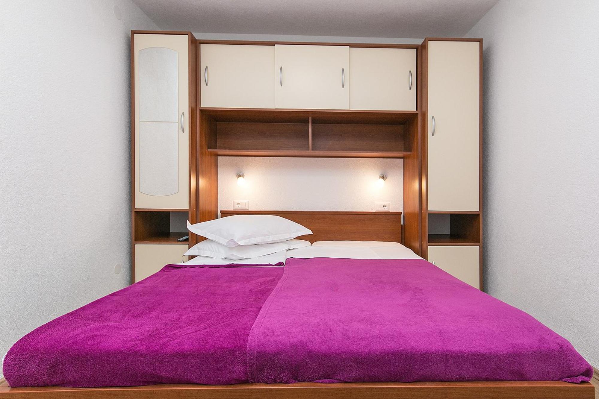 Apartments By The Sea Brela, Makarska - 20778 Rom bilde